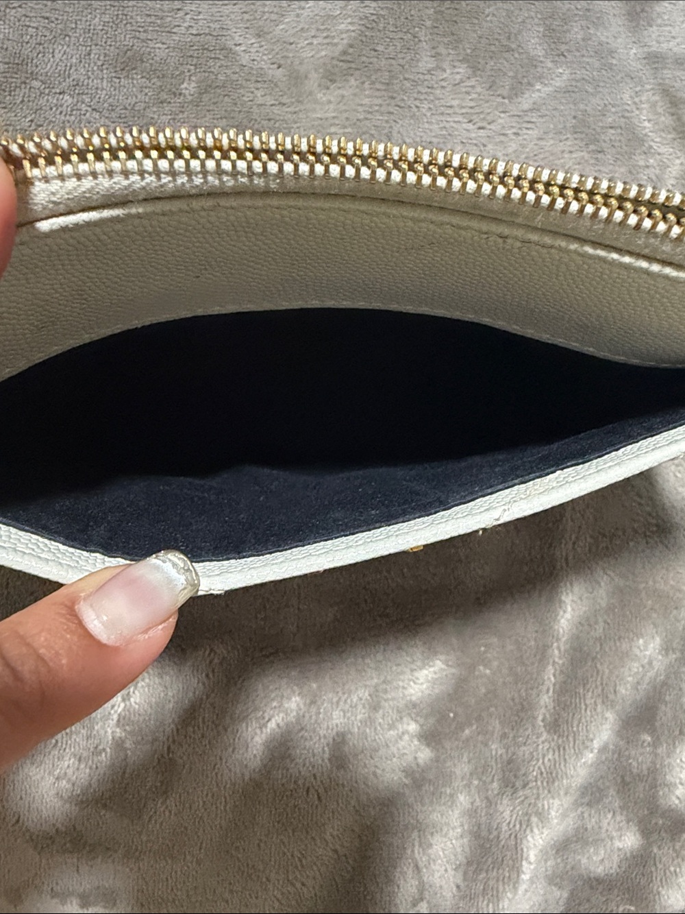 YSL Bill Pouch - Picture 10 of 15